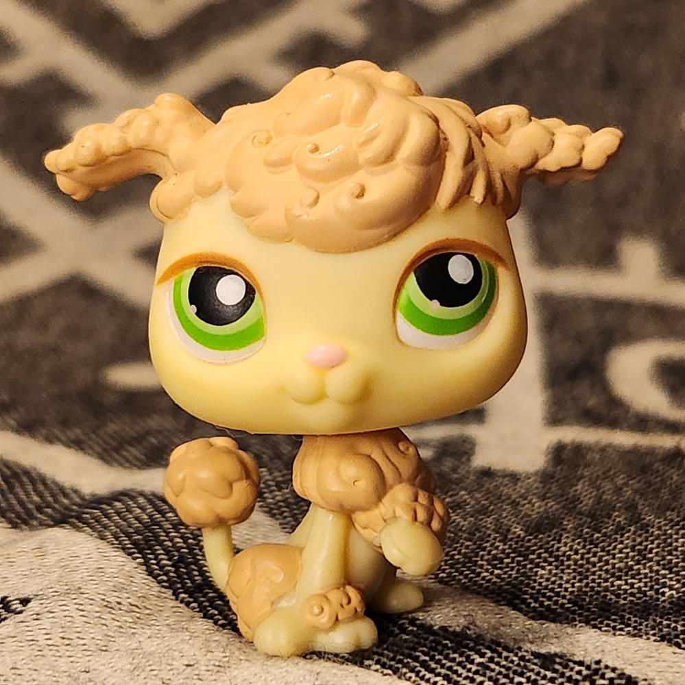Littlest Pet Shop LPS 2006 Cream French Poodle Dog with Green Dot Eyes #146